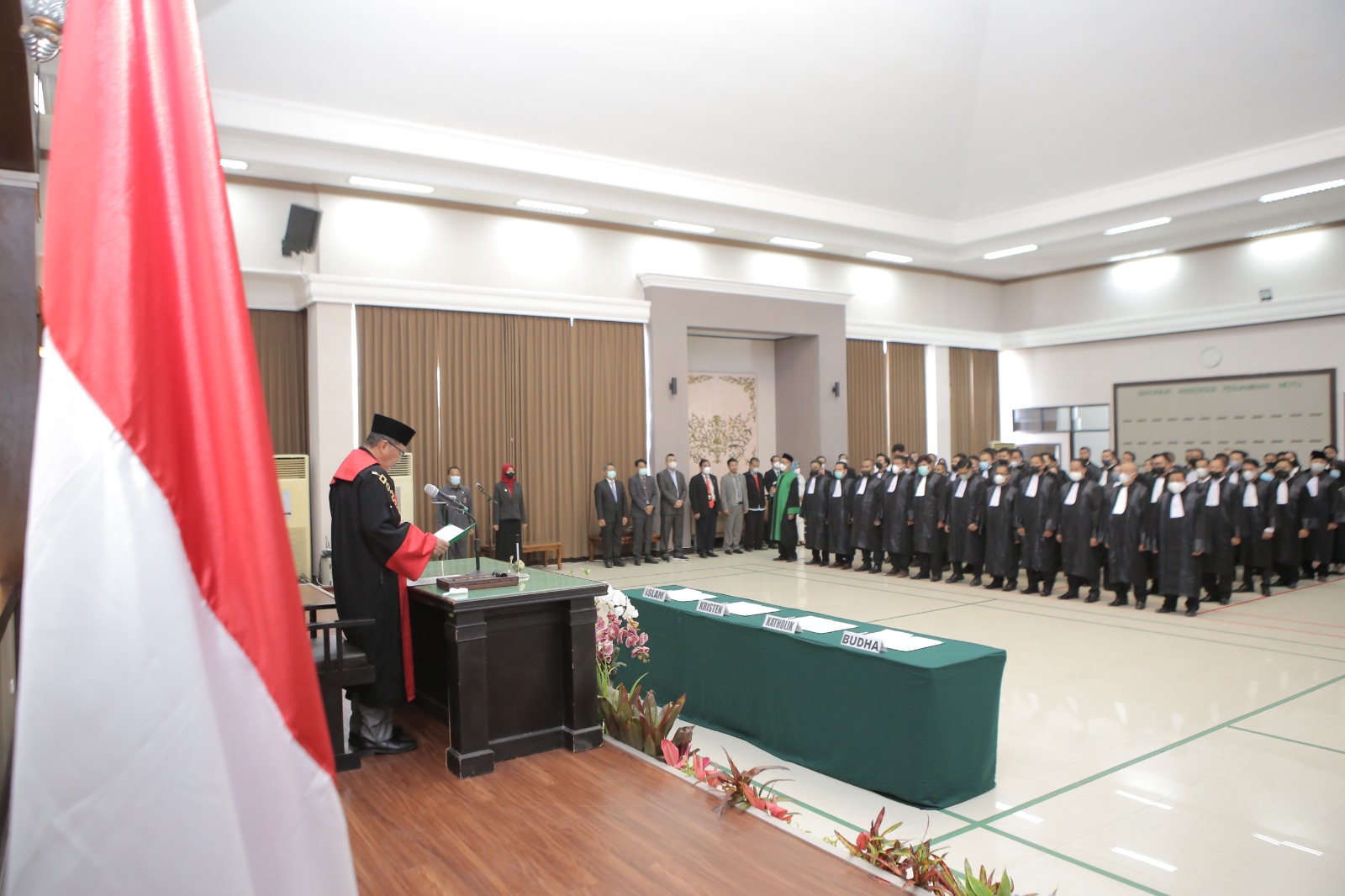 Pengangkatan dan Pelantikan Sumpah Advokat DPC Malang Raya & Banyuwangi Raya, di Hotel Empire Palace, Surabaya - 14 Maret 2023. Sebanyak 86 peserta
