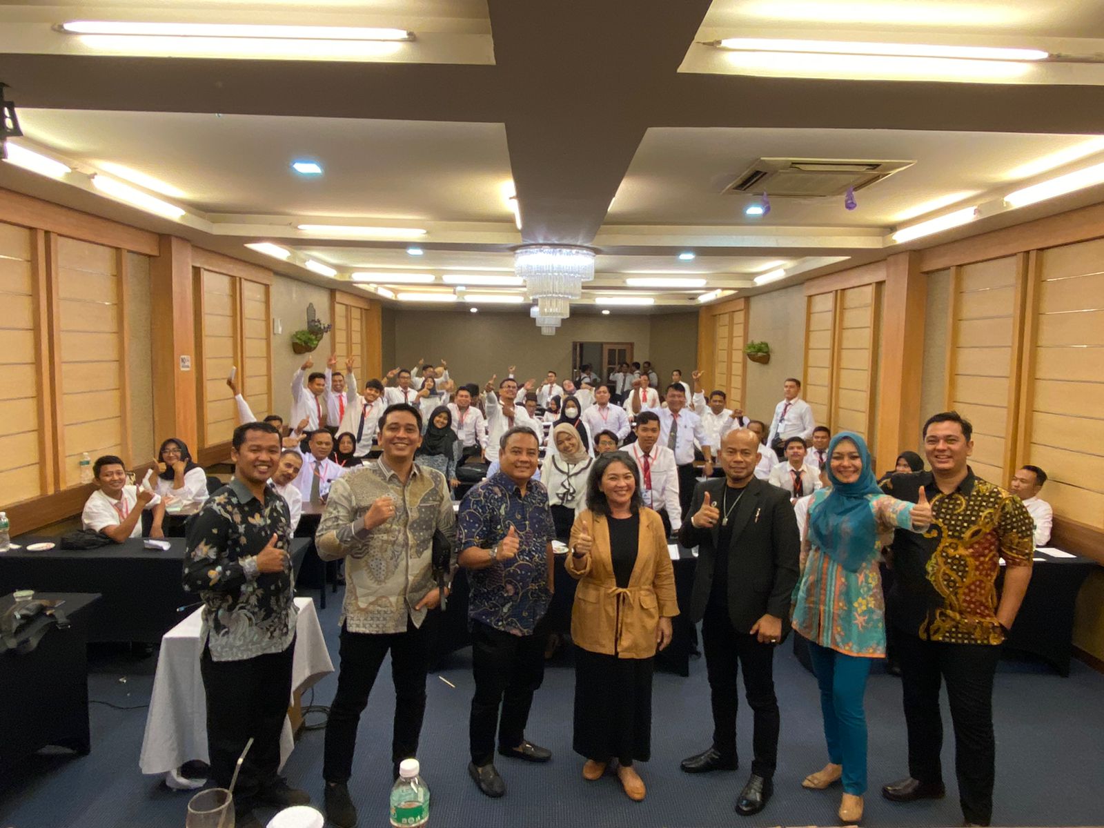 Sabtu, 04 November 2023. DPC PERADI SAI Padang mengadakan Ujian Profesi Advokat (UPA) yang Pelaksanaannya berlokasi di The Axana Hotel, dengan jumlah Peserta yang hadir 71 orang.