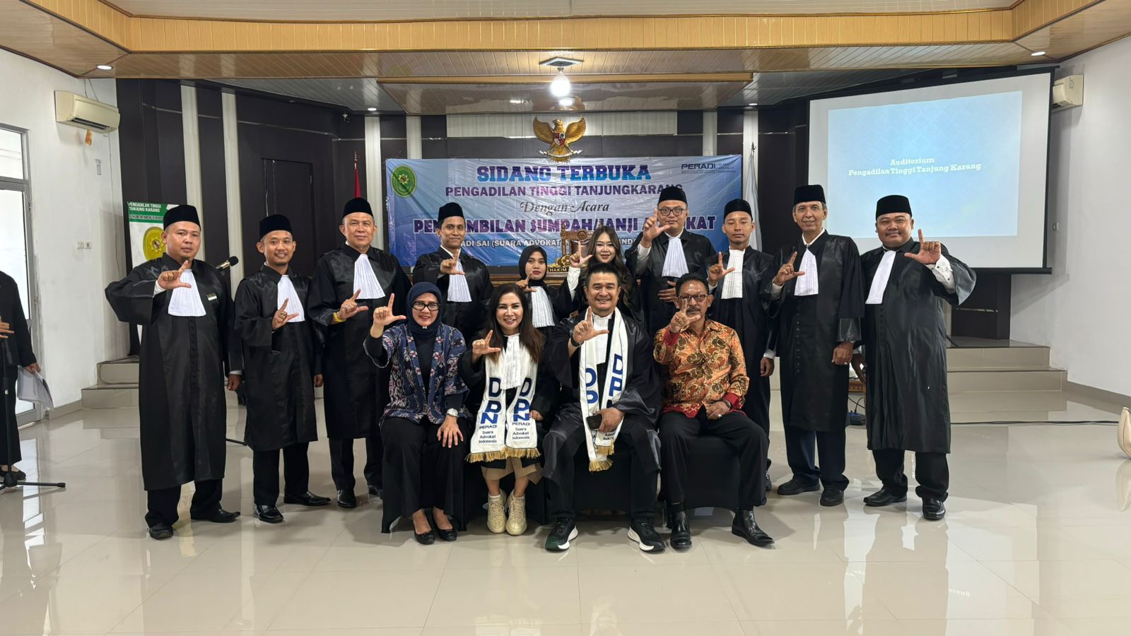 DPC PERADI SAI Lampung mengadakan Pengangkatan anggota, serta dilanjutkan Pengambilan Sumpah/Janji Advokat di Pengadilan Tinggi Tanjung Karang, Kota Bandar Lampung. Pada, Selasa 12 November 2024 dengan Anggota yang resmi dilantik 10 orang