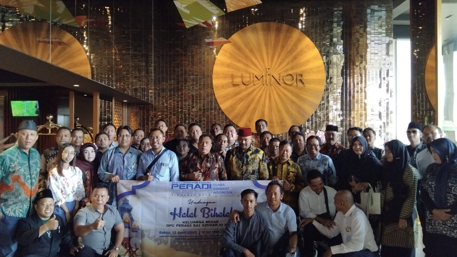 Masih dalam suasana momen Ramadhan, 12 April 2025. DPC PERADI SAI Sidoarjo Raya mengadakan agenda Halal Bihalal yang berlangsung sederhana dan hangat bersama dengan pengurus dan anggota DPC PERADI SAI Sidoarjo Raya, di Hotel Luminor Sidoarjo.