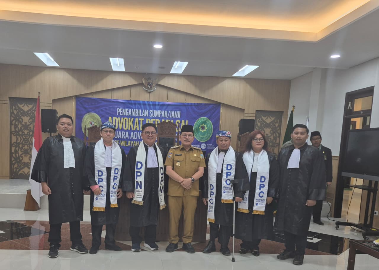 Telah terlaksana Pengangkatan dan Penyumpahan DPC PERADI SAI Tanjung Selor di Ruang Sidang Utama Pengadilan Tinggi Kalimantan Utara, pada 02 Juni 2026, prosesi pengangkatan dilakukan oleh Ferry Febry Mewengkang selaku Wakil Ketua Komite Magang & Pengangkatan Advokat.